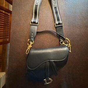 Designer Inspired Crossbody Bag. Black. Genuine Leather. Excellent Condition.